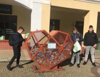 Uczniowie podczas projektu