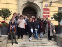 Uczniowie podczas projektu