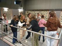 zdjęcie uczniów podczas wycieczki do Dobkowa