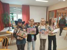 Uczniowie podczas turnieju baśniowego