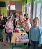 zdjęcie uczniów podczas Giełdy Wymiany