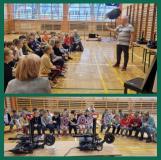 zdjęcie uczniów podczas warsztatów druku 3D