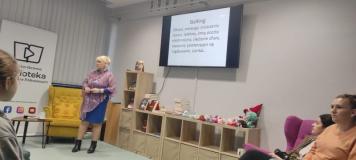 Prowadząca spotkanie