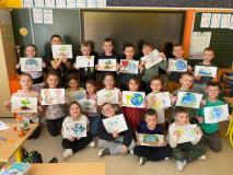 zdjęcie uczniów podczas obchodu dnia ziemi 2023