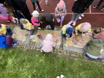 Uczestnicy eko-biegu podczas zajęć