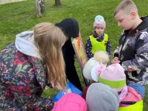 Uczestnicy eko-biegu podczas zajęć