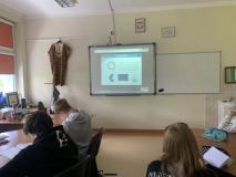 Uczniowie podczas zajęć