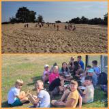 zdjęcia uczniów podczas wycieczki na Pustynię Kozłowską