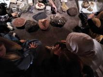 zdjęcie uczniów podczas warsztatów geologicznych