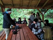 zdjęcie uczniów podczas warsztatów geologicznych