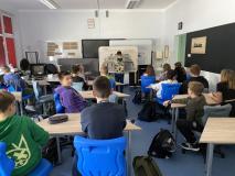 Uczniowie podczas realizacji projektu "Mam energię"