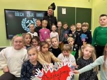 zdjęcie uczniów podczas odwiedzin górników