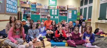 zdjęcie uczniów podczas "Nocy w szkole"