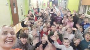 zdjęcie uczniów podczas "Nocy w szkole"