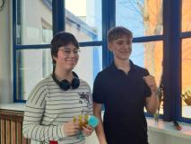 Wybory najmilszej dziewczyny w szkole.