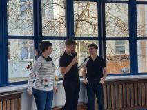 Wybory najmilszej dziewczyny w szkole.