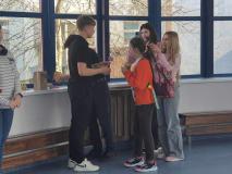 Wybory najmilszej dziewczyny w szkole.