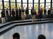 Uczniowie podczas występu