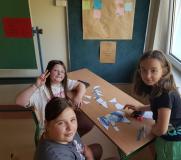 Uczennice podczas gry