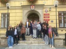 Uczniowie podczas realizacji projektu.