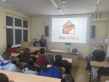 Uczniowie podczas realizacji projektu.