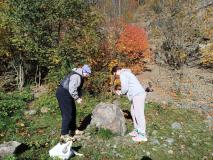 zdjęcie uczniów podczas warsztatów geologicznych