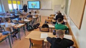 zdjęcie uczestników konkursu "Kangur matematyczny 2025"