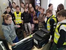 zdjęcie uczniów podczas wycieczki